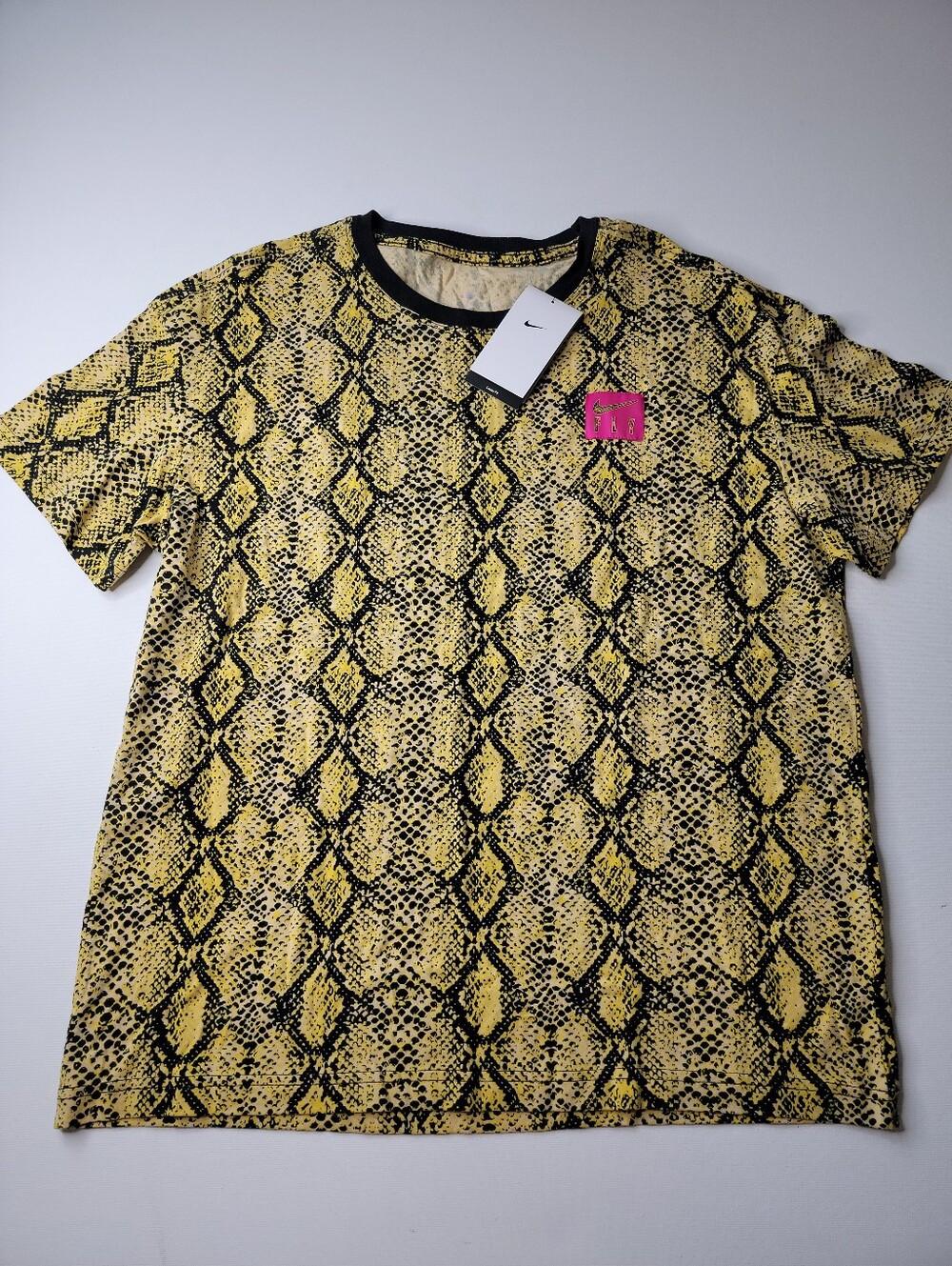 Nike Women's Basketball Loose Fit Shirt Size Large